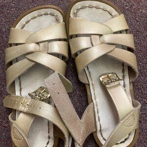 Saltwater sandals
